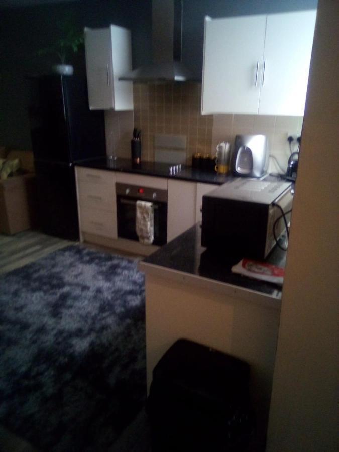 Town Center Large 2 Bedroom Apartment- Sleeps Up To 6 - Dogs Welcome - 2 Minutes From Train Station Μπλάκπουλ Εξωτερικό φωτογραφία