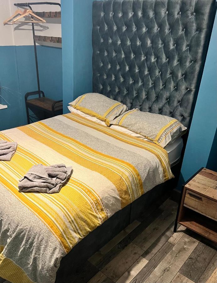 Town Center Large 2 Bedroom Apartment- Sleeps Up To 6 - Dogs Welcome - 2 Minutes From Train Station Μπλάκπουλ Εξωτερικό φωτογραφία